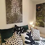 Sondela Self Catering Апартаменты Сан-Мартинью-ду-Порту