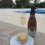 شقة Sondela Self Catering *